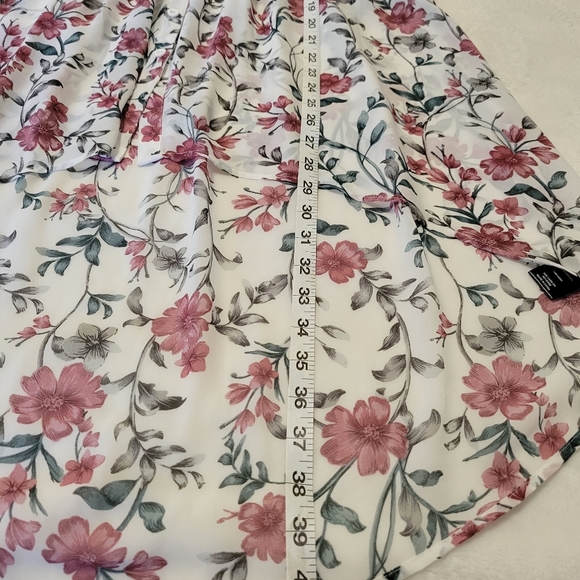 Torrid floral romantic chiffon hi-lo tunic - Picture 13 of 13